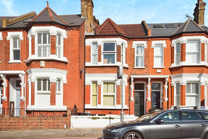 1 Bedroom Flat To Rent In St. Ann's Crescent, Wandsworth, SW18