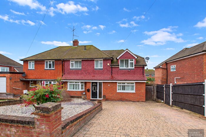 4 Bedroom Semi-Detached House For Sale In Plaitford Close, Rickmansworth, WD3