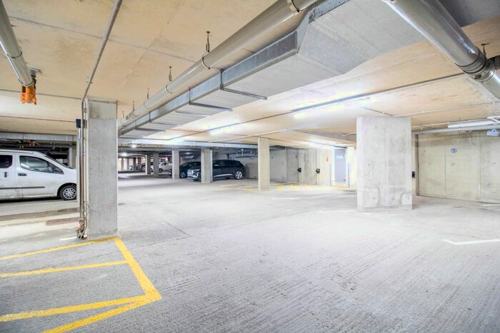 Garage / Parking To Rent In Langtons Wharf, Leeds, LS2