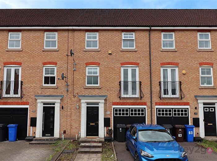 3 Bedroom Terraced House For Sale In Oxclose Park Rise, Halfway, Sheffield, S20
