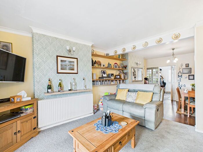 2 Bedroom Property For Sale In Riverview Terrace, Bridgwater, TA6