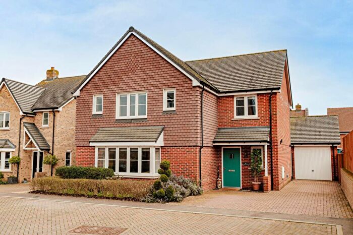4 Bedroom Detached House For Sale In Nursery Gardens, Faversham, ME13