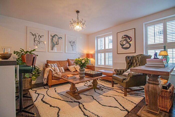 3 Bedroom Apartment For Sale In Churchgate Street, Bury St. Edmunds, IP33
