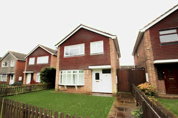 3 Bedroom Detached House To Rent In Bramfield Road East, Rayleigh, SS6