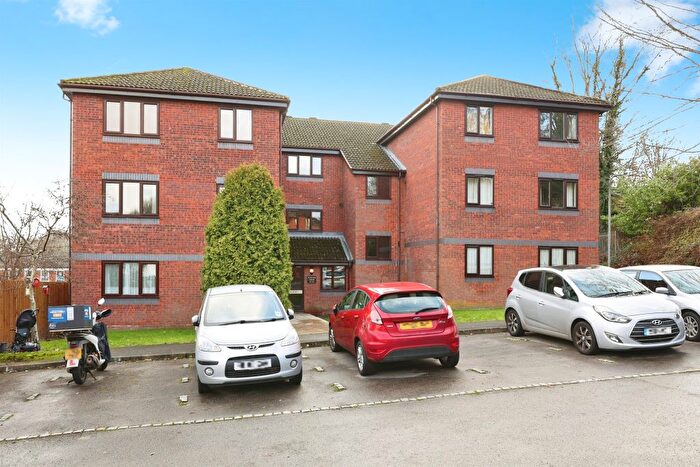1 Bedroom Flat For Sale In Rutland Street, High Wycombe, HP11