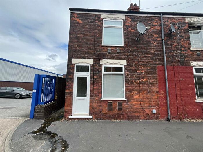 2 Bedroom End Of Terrace House To Rent In Lorraine Street, Hull, HU8