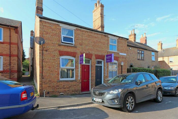 2 Bedroom Semi-Detached House To Rent In Bentley Street, Stamford, PE9