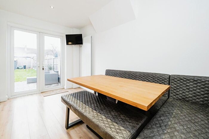 3 Bedroom Terraced House For Sale In Carnforth Gardens, Hornchurch, RM12