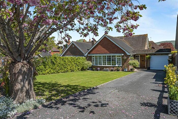 2 Bedroom Detached Bungalow For Sale In Smugglers Close, Alfriston, BN26