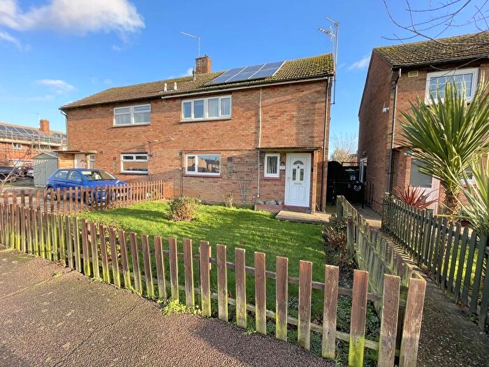 3 Bedroom Semi Detached House For Sale In Prince Philip Road, Colchester, CO2