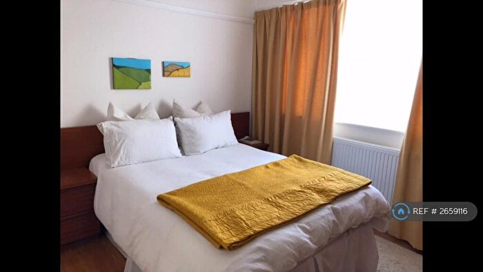 1 Bedroom Flat To Rent In Constantine Road, London, NW3