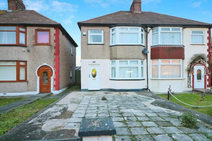 3 Bedroom Semi-Detached House To Rent In Princes Road, Dartford, Kent, DA1