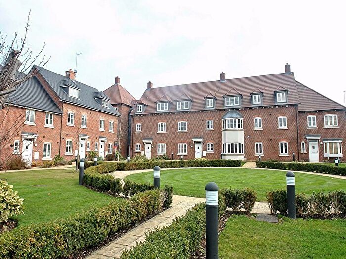 2 Bedroom Flat To Rent In Avian, Curo Park, Frogmore, St.Albans, AL2