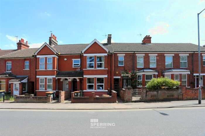 3 Bedroom Terraced House To Rent In Chiltern Road, Dunstable, LU6