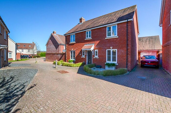 4 Bedroom Detached House For Sale In Berkley Avenue, Hailsham, East Sussex, BN27