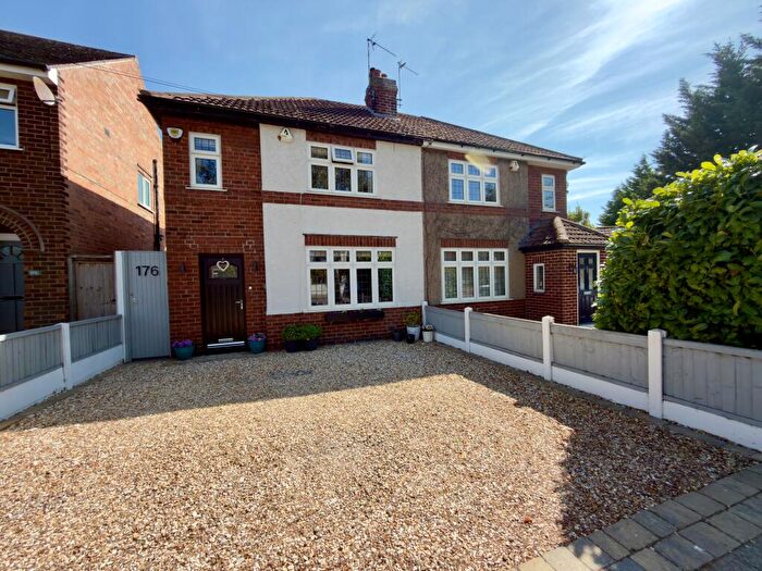 3 Bedroom Semi-Detached House For Sale In Wollaton Road, Beeston, NG9