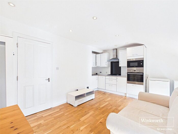 1 Bedroom Flat To Rent In Waylen Street, Reading, Berkshire, RG1
