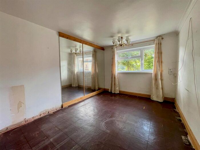 1 Bedroom Flat For Sale In Montagu Road, Kingsbridge, TQ7