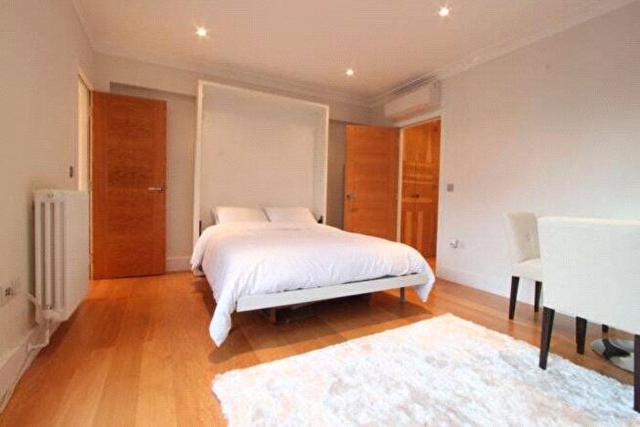 1 Bedroom Flat For Sale In Edgware Road, London, W2