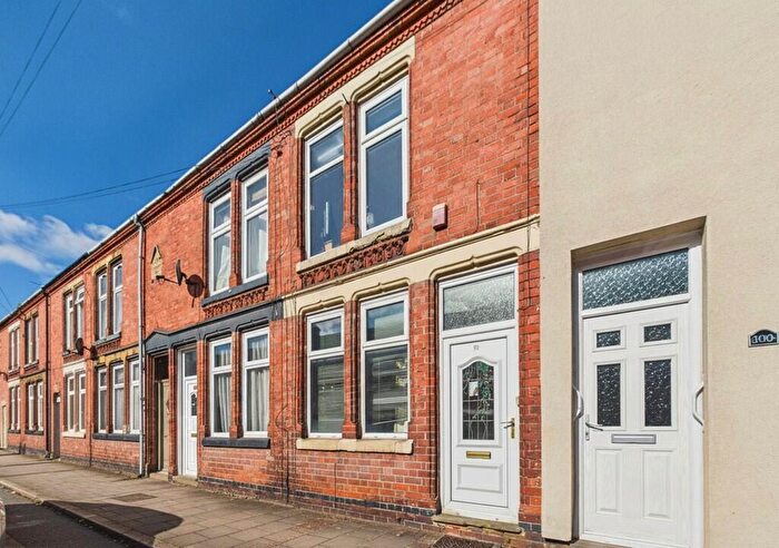 2 Bedroom Terraced House For Sale In King Street, Loughborough, LE11