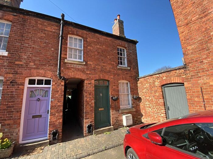 2 Bedroom End Of Terrace House For Sale In Barracks Square, Grantham, Lincolnshire, NG31