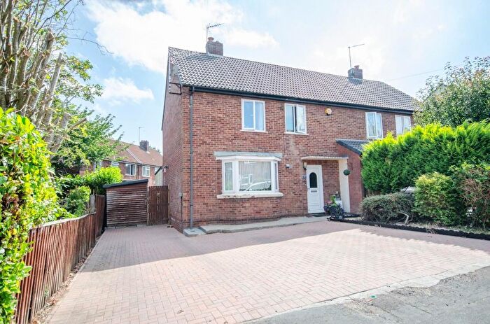 3 Bedroom Semi-Detached House For Sale In Long Road, Mangotsfield, Bristol, BS16