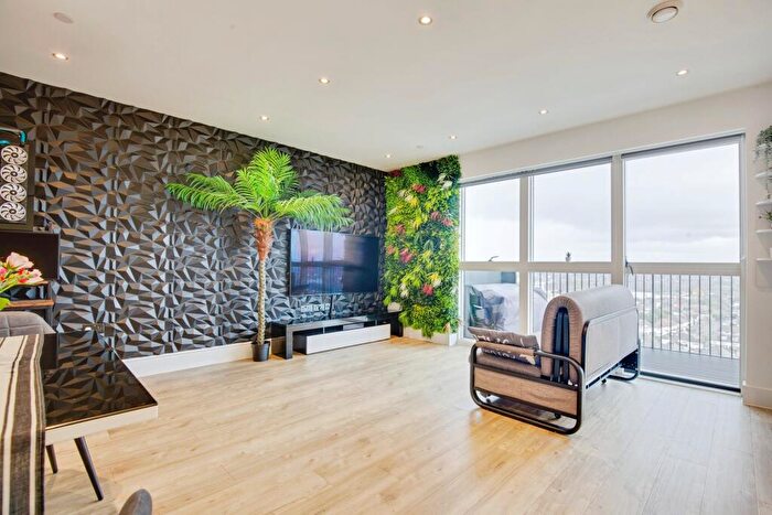 1 Bedroom Apartment For Sale In Lyon Road, Harrow, HA1