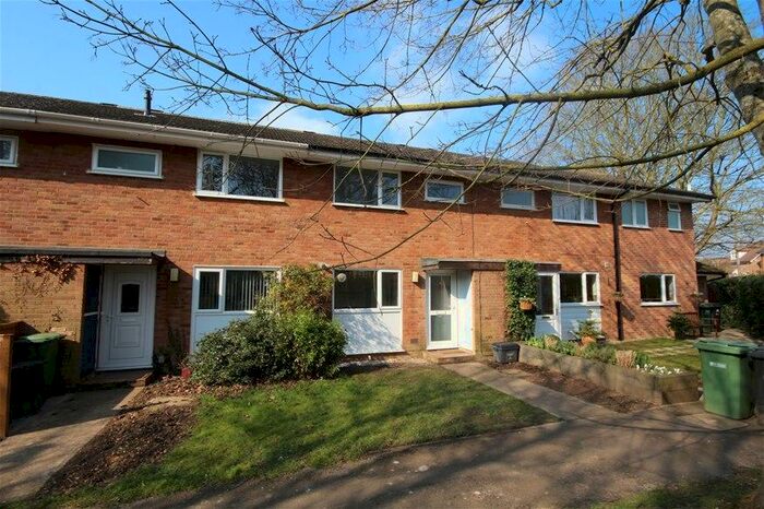 3 Bedroom House To Rent In Grove Road, Harpenden, AL5