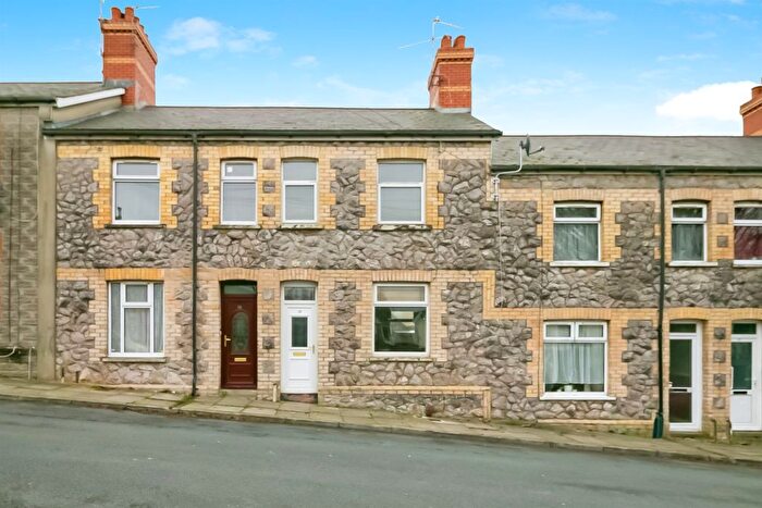 3 Bedroom Terraced House For Sale In Holmes Street, Barry, CF63