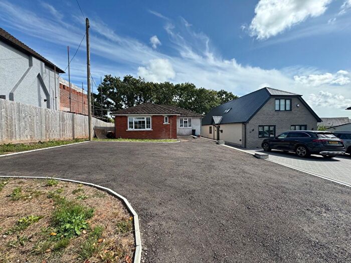 3 Bedroom Bungalow For Sale In Gelligaer Road, Trelewis, Treharris, CF46