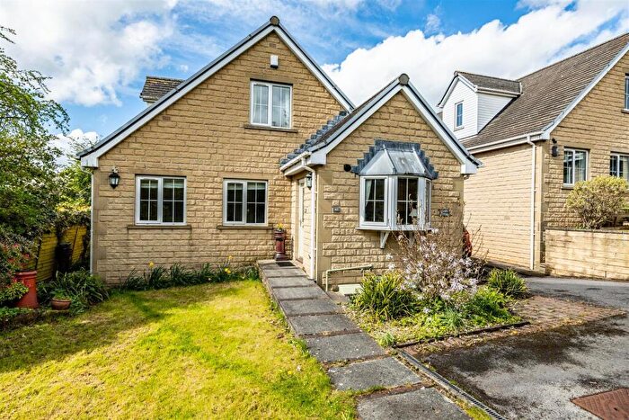 3 Bedroom Detached House For Sale In Bramley Lane, Halifax, HX3