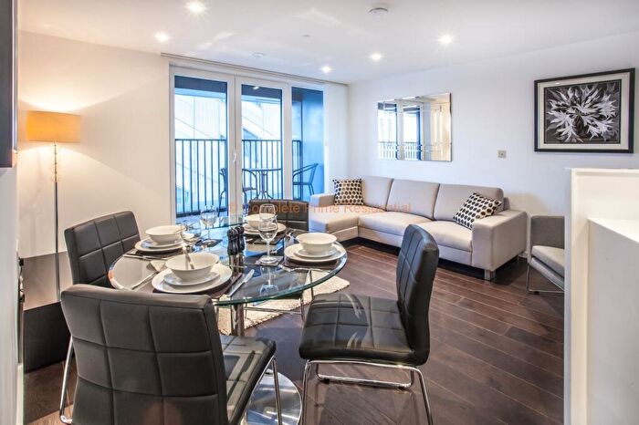 2 Bedroom Flat To Rent In Eagle Point, City Road, Old Street, EC1V