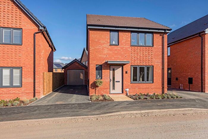 3 Bedroom Detached House For Sale In Greenway Chase, Leckhampton, Cheltenham, GL53