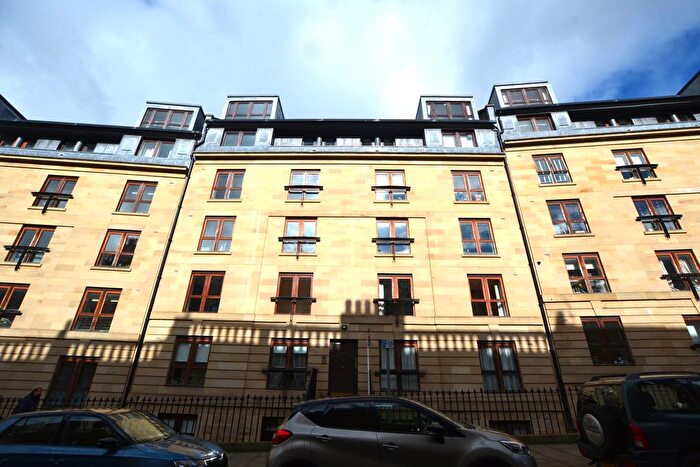 2 Bedroom Flat To Rent In St Stephen Street, Edinburgh, EH3