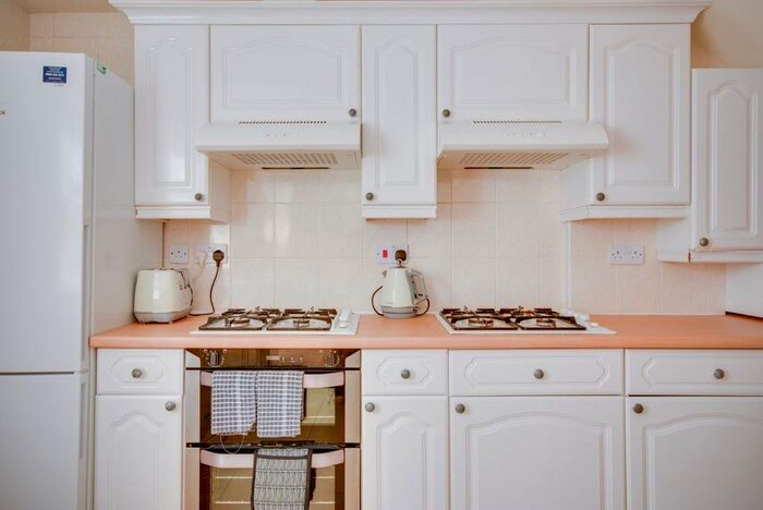 5 Bedroom Property To Rent In Kent Avenue, Canterbury, CT1