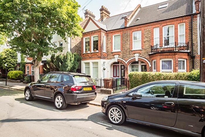 1 Bedroom Apartment To Rent In Carr Road, Walthamstow, E17