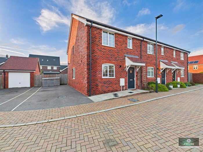 2 Bedroom End Of Terrace House For Sale In Primula Close, Forgewood, RH10