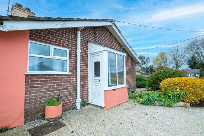 2 Bedroom Bungalow For Sale In Swan Green Sellindge, Ashford, Kent, TN25