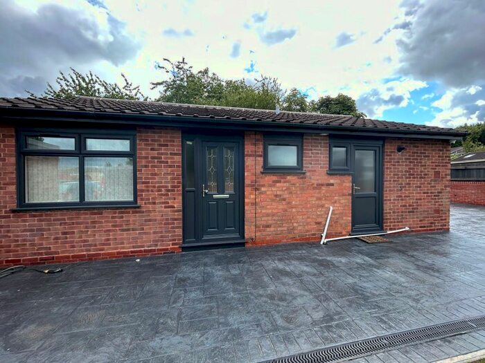 2 Bedroom Bungalow To Rent In Europa Avenue, West Bromwich, B70
