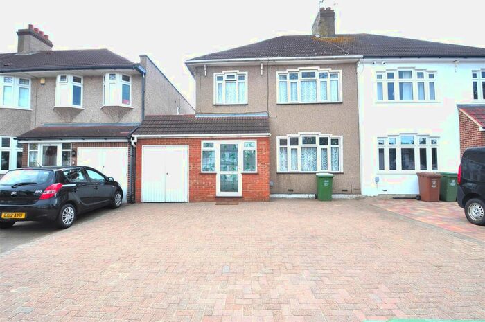 3 Bedroom Semi-Detached House To Rent In Hythe Avenue, Bexleyheath, DA7