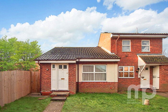 2 Bedroom Semi-Detached Bungalow For Sale In Bainards Close, Wymondham, NR18