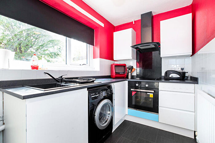 1 Bedroom Flat To Rent In Hawthorne Lane, Coventry, West Midlands, CV4