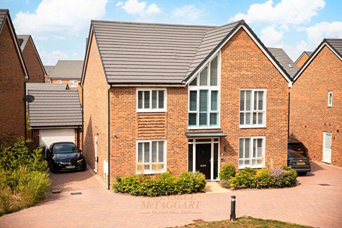 4 Bedroom Detached House For Sale In Maynard Street, Copthorne, RH10
