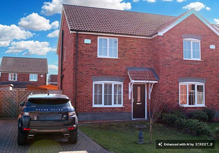 3 Bedroom Semi-Detached House For Sale In Elswick Hopper Close, Brigg, DN20