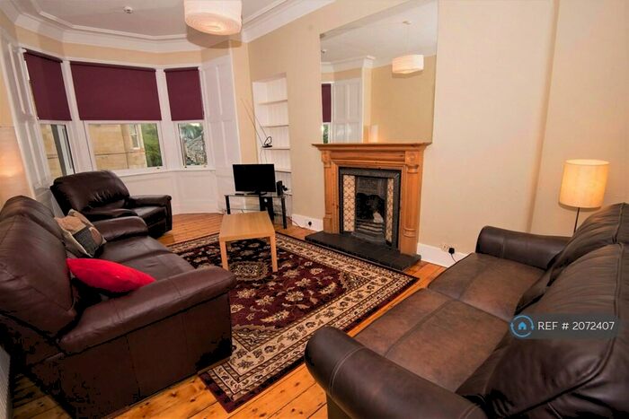 4 Bedroom Flat To Rent In Harrison Gardens, Edinburgh, EH11