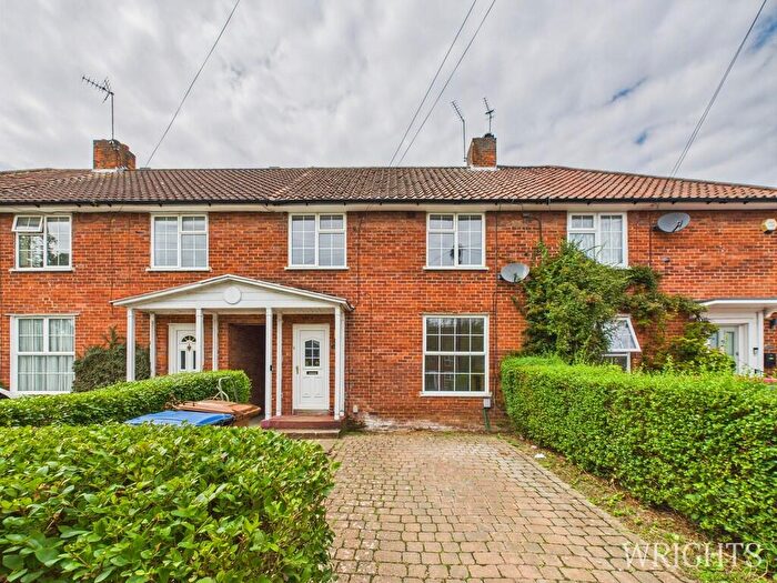 3 Bedroom Terraced House To Rent In Barnfield Road, Welwyn Garden City, AL7