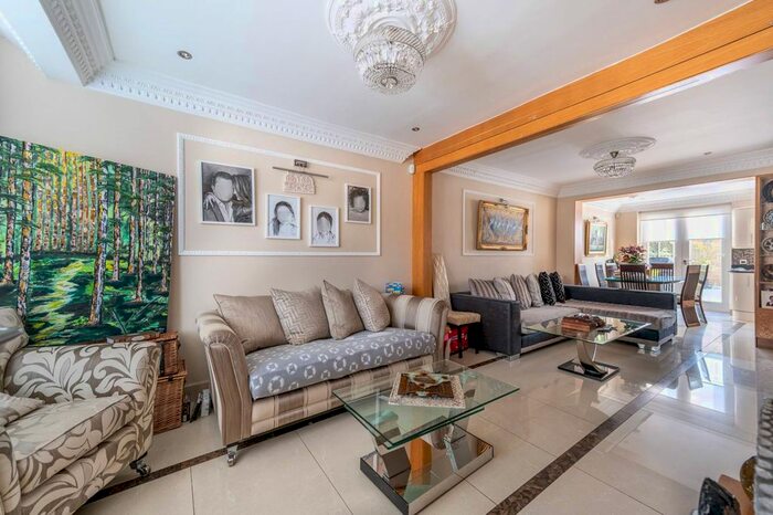 4 Bedroom Terraced House To Rent In Hodder Drive, Perivale, Greenford, UB6