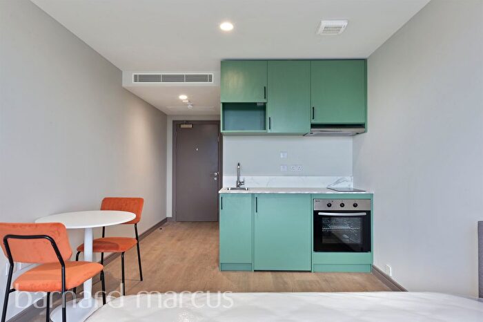 Studio To Rent In Victoria Road, Feltham, TW13