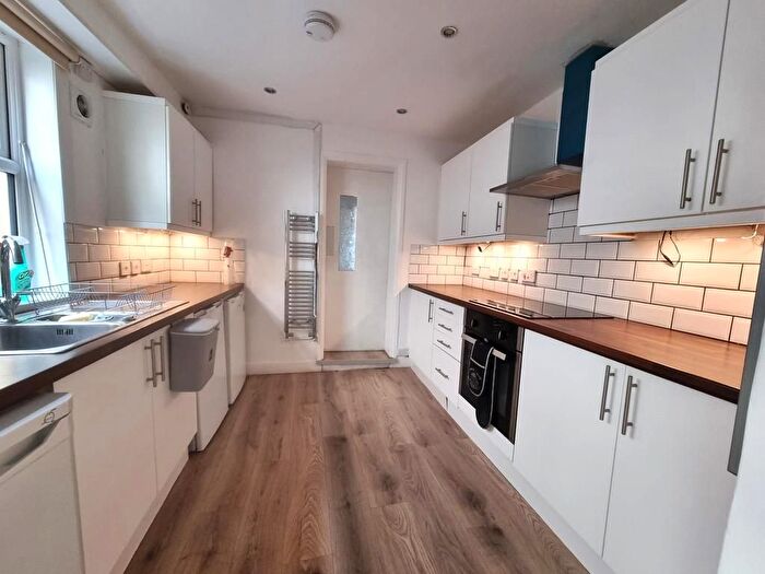 4 Bedroom Terraced House To Rent In Hilda Road, London, E16