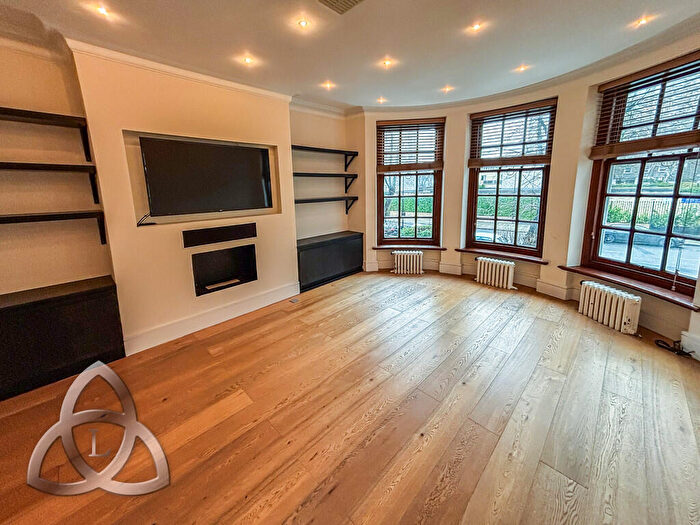 2 Bedroom Apartment To Rent In Park Lodge, St. Johns Wood Park, NW8